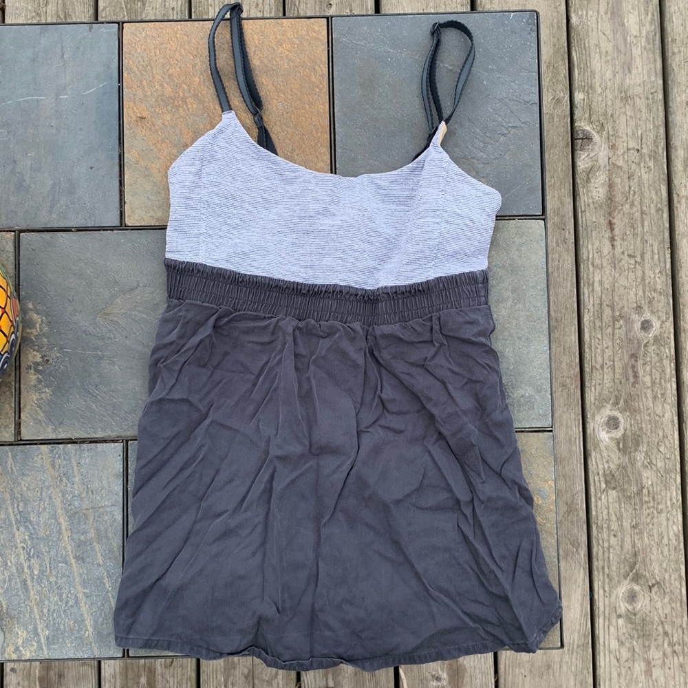 Lululemon tank
